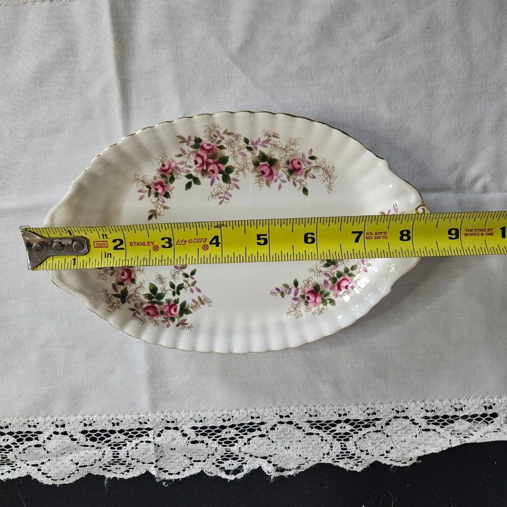 Royal Albert Bone China Lavender Rose Pattern Oval Relish Tray 8.5